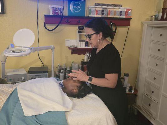 Rosie's amazing. She took care of my young daughters to point they fell asleep. Good work