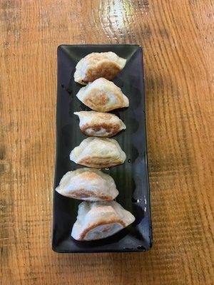 Pan fried pork & Chives dumpling