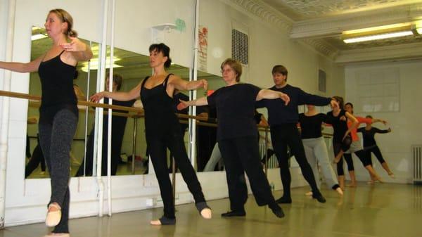 Maude Baum & Co Dance Theatre