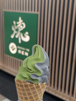 Matcha & Black Sesame swirl - 4.5/5
