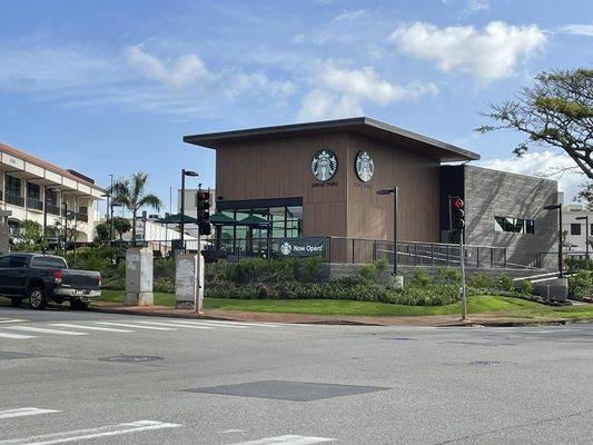 Newest Starbucks at Uke'e & Okinawa Cultural Center