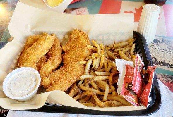 Chicken Tenders, Fries, & Ranch Dip