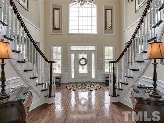 Estate home sold by Lindsay Taylor