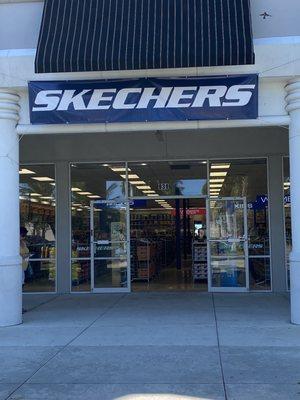 SKECHERS Warehouse Outlet