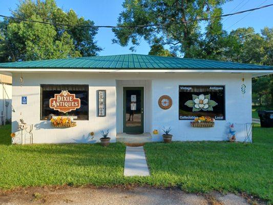 Dixie Antiques