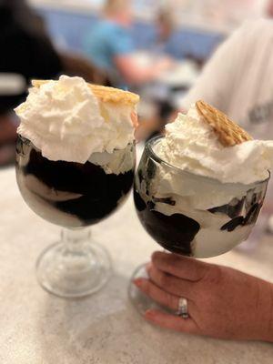 Duffer's Restaurant & Ice Cream Parlor