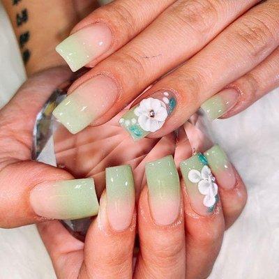 I Love these nails, easy to wear and they will look chic for any occasion.
Great nails don't happen by chance they happen by appointment