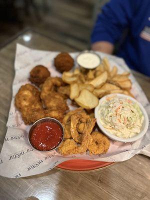 CHICKEN & SHRIMP BASKET