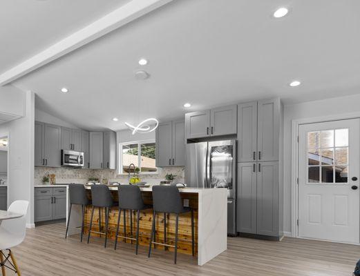 Timeless. Practical. Beautiful.
This Shaker kitchen is built to last in style.