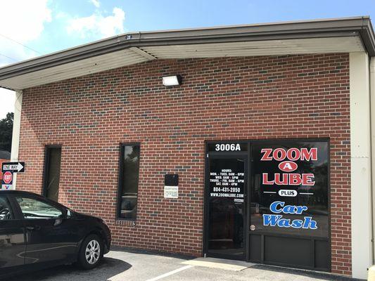 Zoom A Lube and Carwash