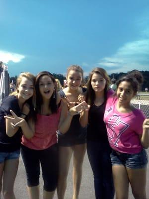 Teens serve breakfast every Sunday