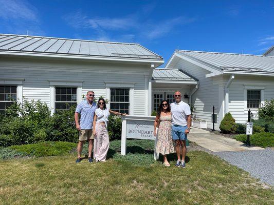 Lightning Limousine and Transportation