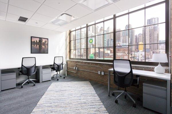 Private office in 620 N LaSalle Chicago