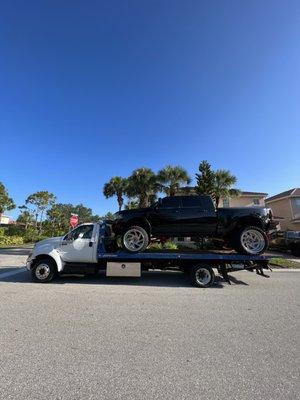 R & R Towing And Transport