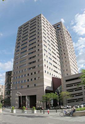 95 Christopher Columbus Drive, 16th Floor