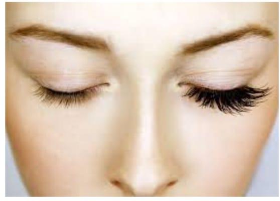 Flips Beauty Lash House. Ask for Néomi.