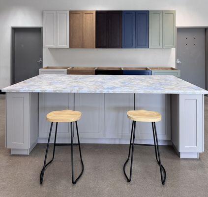 Showroom Cabinets And Island Set