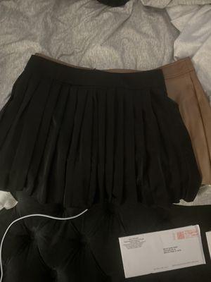 You can clearly see the brown one 3 inches wider