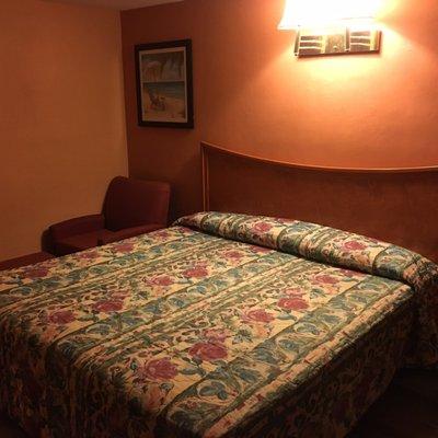 Three Oaks Motel