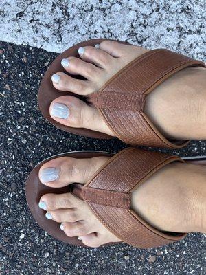 The tech need more practice to out the paint. It's ridiculously messy!