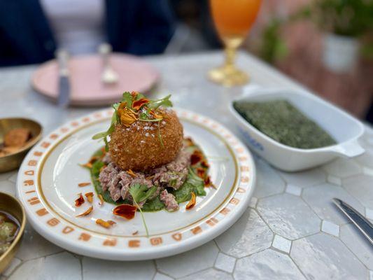 Leu Leu's Fabergé Egg