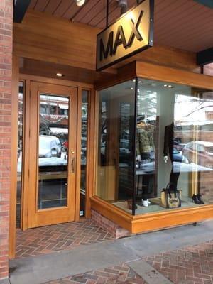 Max Clothing Store