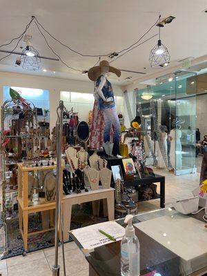 Beautiful store with awesome products!