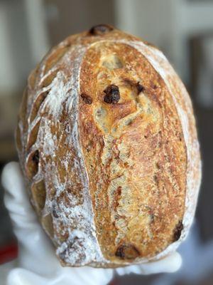 Sun-dried tomato Parmesan sourdough
