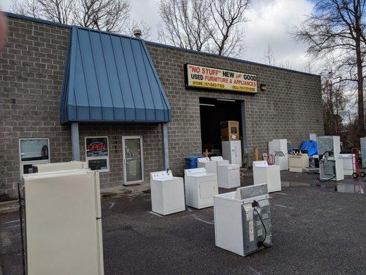 No Stuff Appliances and Furniture