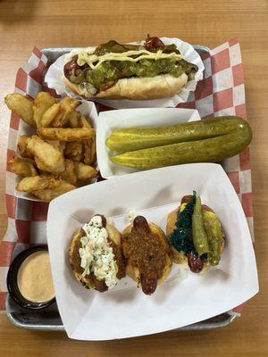 Pittie Flight, 1/4 Spicy Dog, onion Petals, pickle