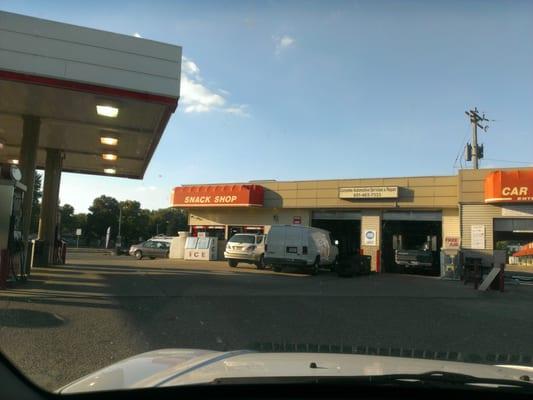 Conoco-Towns Edge Car Care