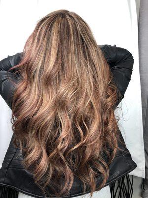 Lisa Kivlehen - The Beauty Bar