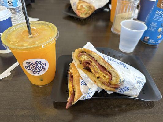 Tainos Bakery And Deli