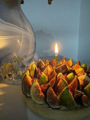 Fig and Plum Tart (4-6 servings)