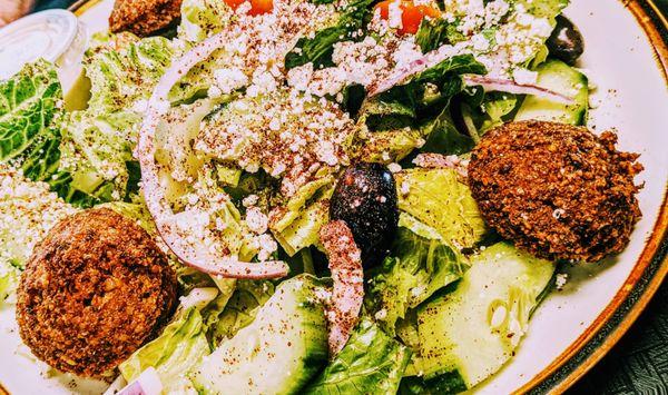 Falafel salad