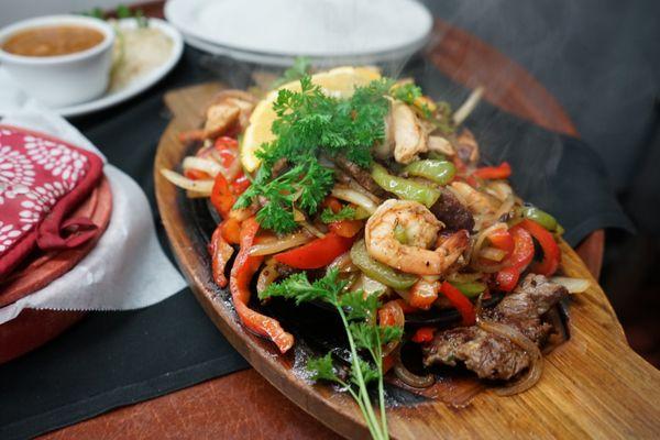 Grande Mixed Fajitas!