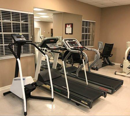 Our experts teach you how to exercise safely and effectively.