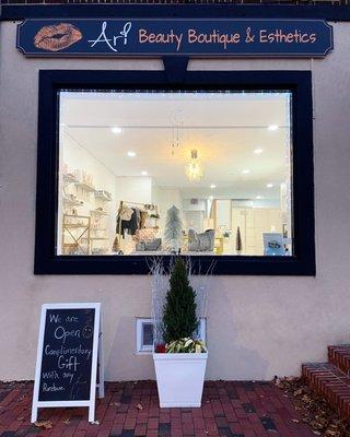 Ari.Beauty Boutique & Esthetics