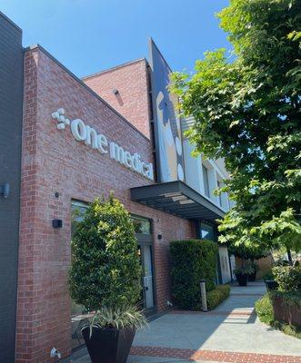 One Medical Primary Care Clinic - El Segundo - The Works