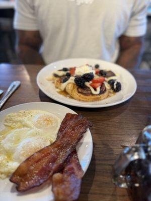 Another Broken Egg Cafe