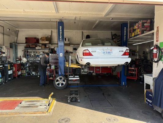 2002 Jaguar XJ Sport getting State certification.