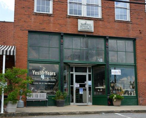 Yesteryears Antiques & Collectibles