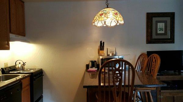 A106 - Counter for dining