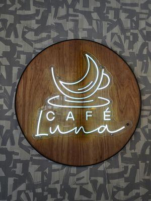 Cafe Luna