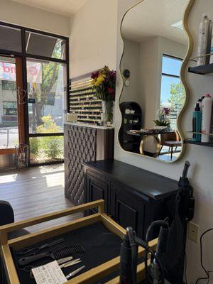 InStyle Hair & Nails