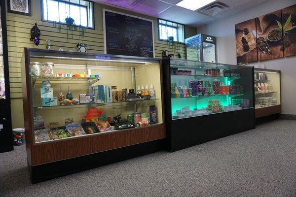 Huge selection of D8/D9/HHC/CBD and more!