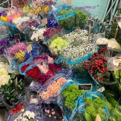 The most fragrant flower stand in Manhattan