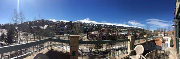 Beautiful view from this wonderful salon!