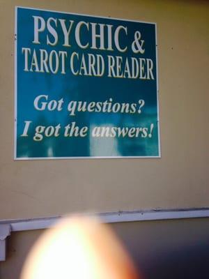 Psychic and Taro card reader