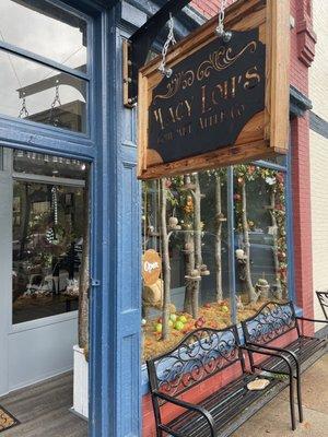 Macy Lou's Gourmet Apple